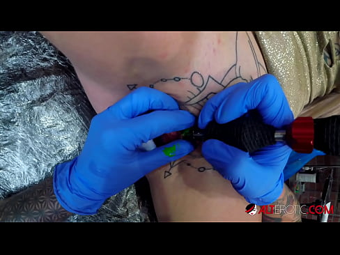 ❤️ E dashura jashtëzakonisht e bërë me tatuazhe, Sully Savage, bëri një tatuazh në klitorisin e saj ☑ Pornografi anale në pornografi sq.courseclass.ru