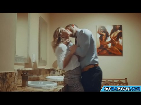 ❤️ Kur një bjonde me bukë ju josh në një banjë publike ☑ Pornografi anale në pornografi sq.courseclass.ru